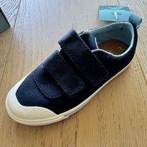 TOMS kids shoes